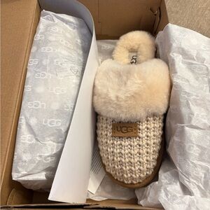 UGG Cream Knit Slippers women’s size 6